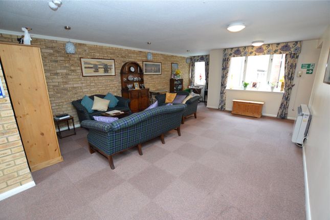 Flat for sale in Eleanors Court, Albion Street, Dunstable, Bedfordshire