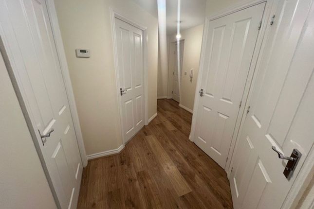 43 Hathersage Close, Grantham photo 4