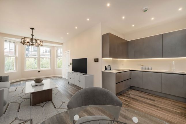 2B, Woodberry Crescent, London photo 2
