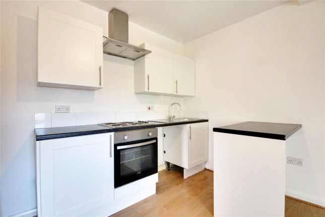 Maisonette to rent in Cowper Road, Worthing, West Sussex