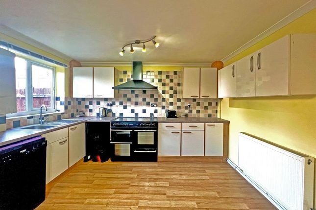 Thumbnail Terraced house to rent in Gulliver Close, Kempston, Bedford