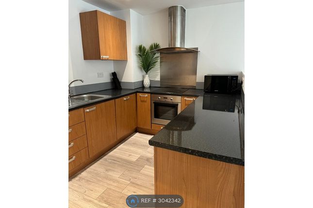 Flat  Ebb Court, Albert Basin Way, London photo 5