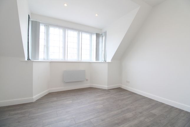Flat 4, 11a, West Street, Reigate photo 5