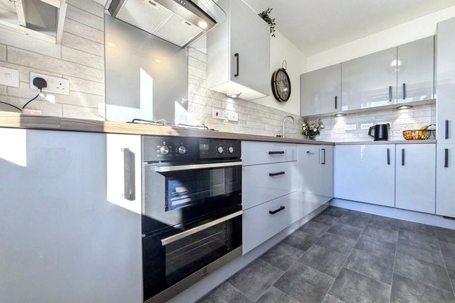 Whitworth Park Drive, Houghton Le Spring photo 3