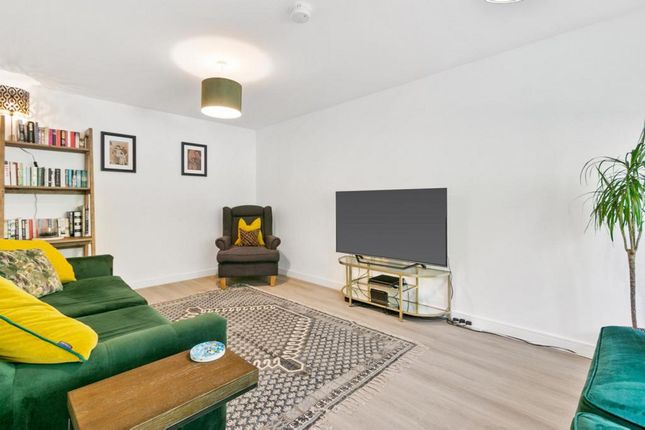 101, Springfield Road, Glasgow photo 3
