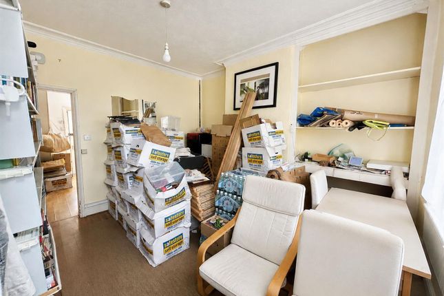 8, Windsor Avenue, Sale photo 2