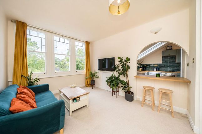 Flat 10, 28, Langley Avenue, Surbiton photo 4