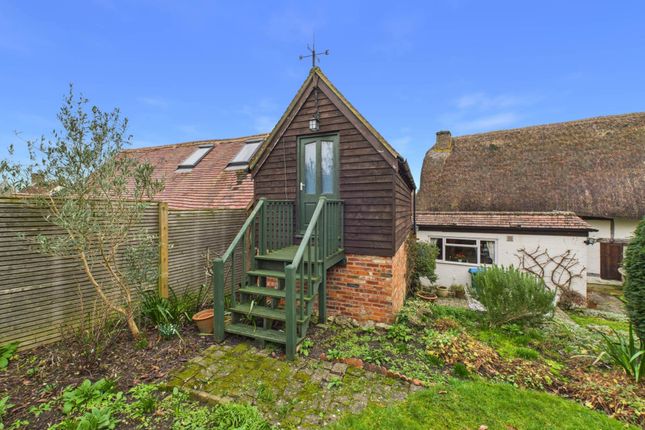 Well Cottage, High Street, Aylesbury photo 3