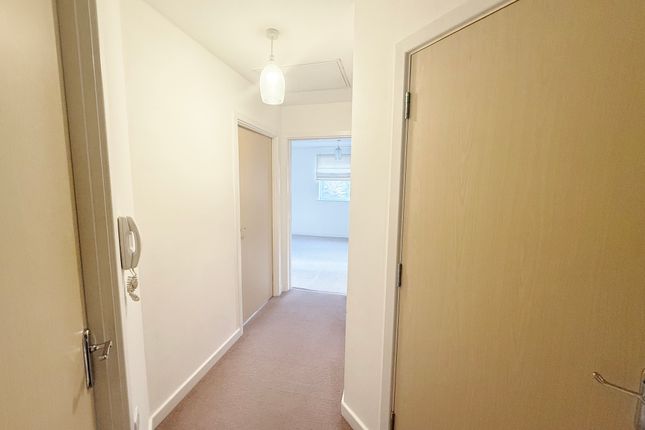 11 Temeraire House, Oysell Gardens, Fareham photo 5