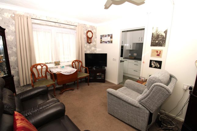 23, Inglewood, The Spinney, Swanley photo 2