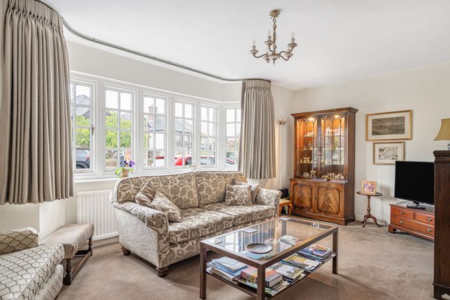 47 Fordwich Rise, Hertford photo 4