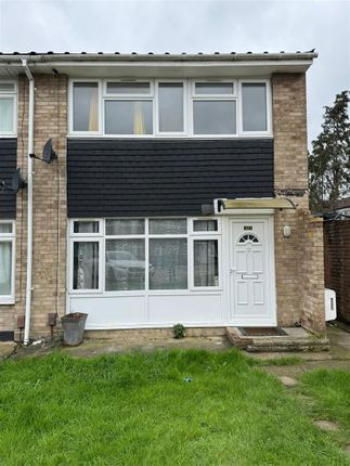 Thumbnail Property to rent in Chaucer Close, Tilbury