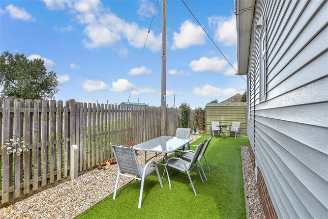 2-bed caravan on Faversham Road, Whitstable, £190,000