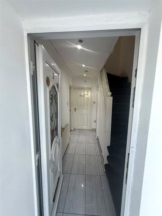 Kings Road, 3, South Harrow, London photo 2