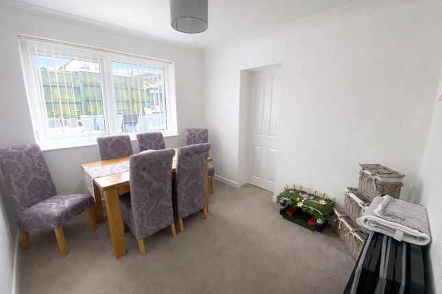 19 Maple Road, Brixham Torbay, Torbay photo 4