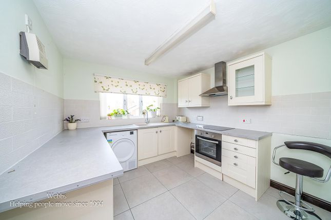 3, Bluebell Close, Cannock photo 4