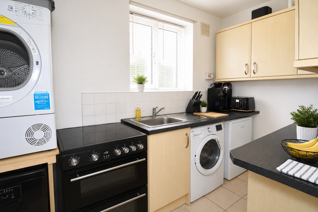 5, Dillam Close, Coventry photo 3