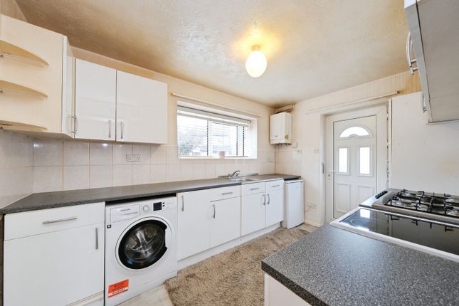 1, Moulton Close, Alfreton photo 4