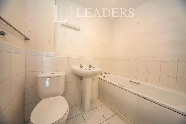2, Tollgate Court, Dunstable photo 4