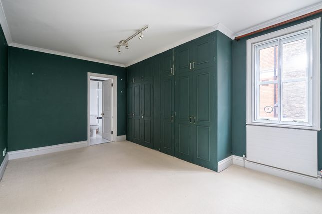 1B Butler House, Ormond Yard, St. James's, London photo 3