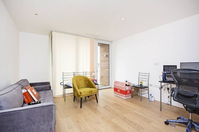 Thumbnail Flat to rent in Capitol Way, Colindale, London