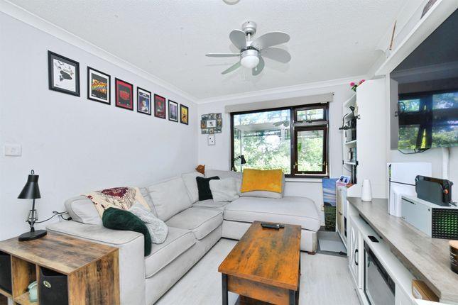 15, Wright Close, PLYMOUTH photo 5