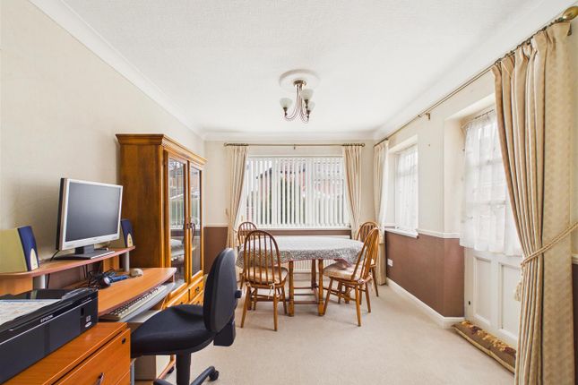 2, Reynolds Close, Melton photo 3