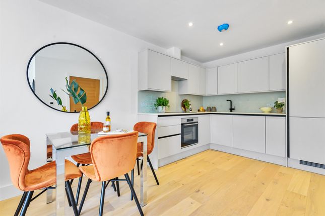 1 bed flat for sale in Windmill Lodge, Windmill Place, London UB2