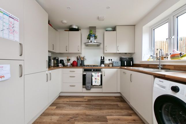 7 Vartenham Close, Sherborne photo 2