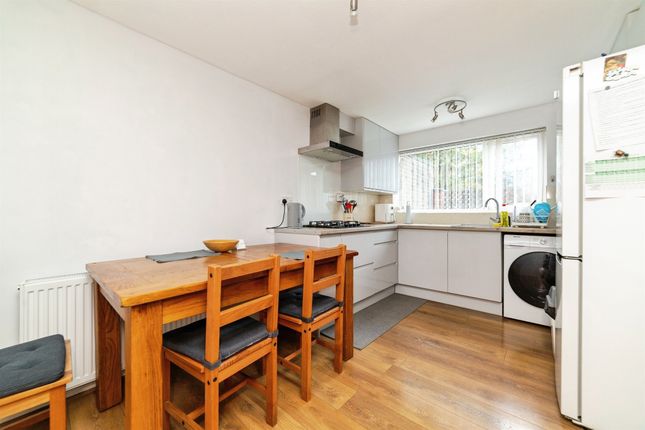 151, Canterbury Way, Stevenage photo 4