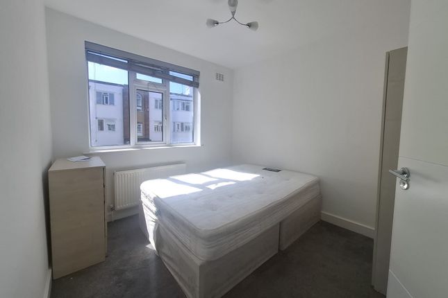 22 Worcester Court, Danes Gate, Harrow photo 3