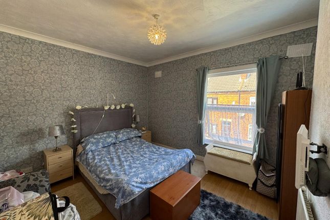 52, Hugh Street, Castleford photo 3