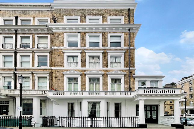 Thumbnail Maisonette for sale in Elvaston Place, London