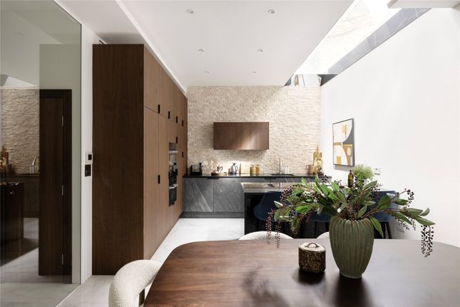 2, Lexham Mews, London photo 2