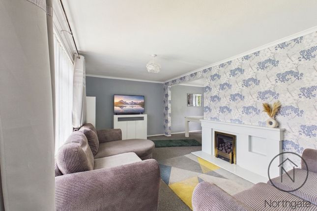 24 Welbury Grove, Newton Aycliffe photo 2