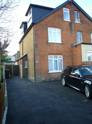 Thumbnail Flat to rent in Hook Road, Epsom