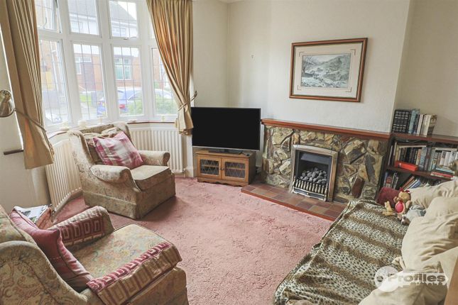 34, Trinity Vicarage Road, Hinckley photo 2