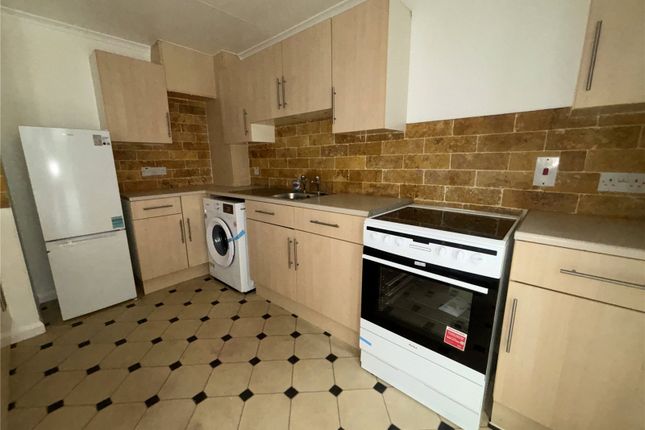 27, Church Lees, Milton Keynes photo 3