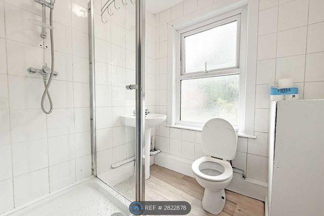 A Knutsford Road, Warrington photo 5