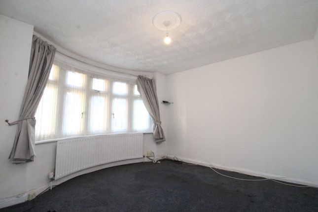 15, Filmer Road, Luton photo 3