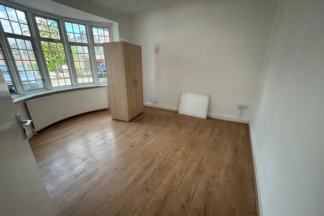 Thumbnail Semi-detached house to rent in Stamford Close, Southall