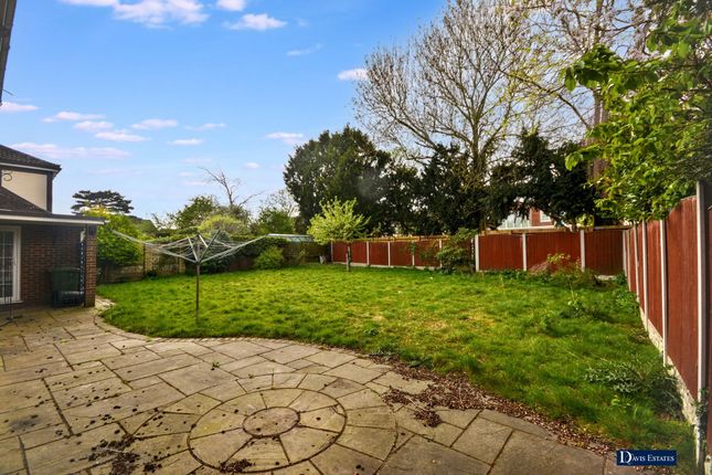 5 Yevele Way, Hornchurch photo 4