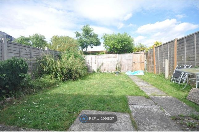 Waterfields, Leatherhead photo 3