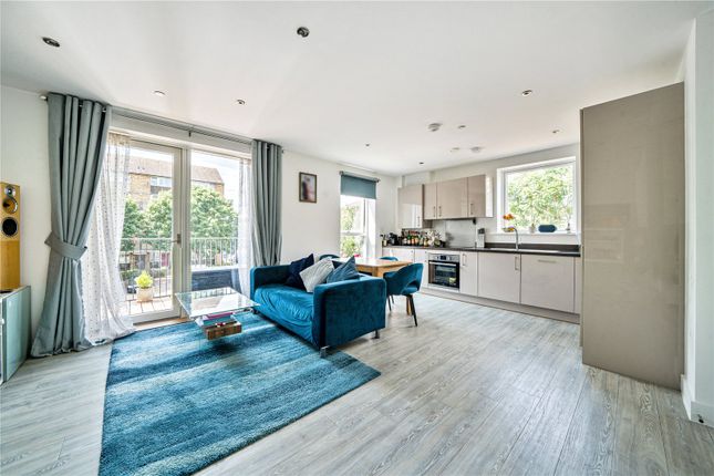 3 Peregrine House,, Gurnell Grove, Ealing photo 4