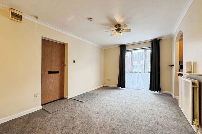 8, Bicknell Gardens, Yeovil photo 2