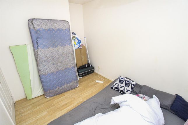 End terrace house for sale in Hawthorne Walk, Corby