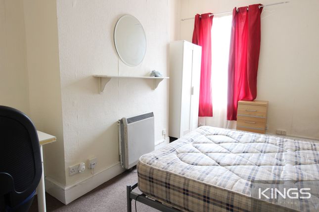 Terraced house to rent in The Broadway, Portswood Road, Southampton