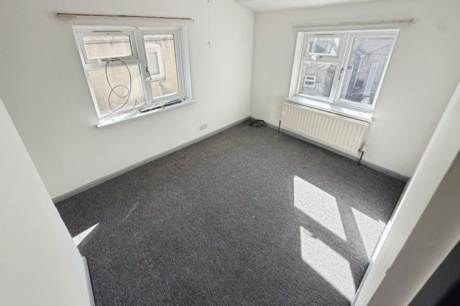 Flat 4, 120, Coltham Road, West Midlands photo 5