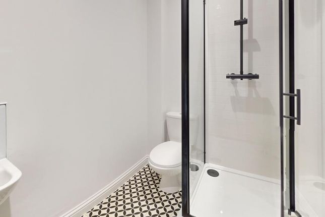 A Modern And Well-Maintained Bathroom Featuring A ...
