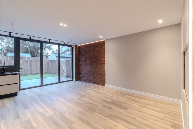 45, Totteridge Lane, London photo 4
